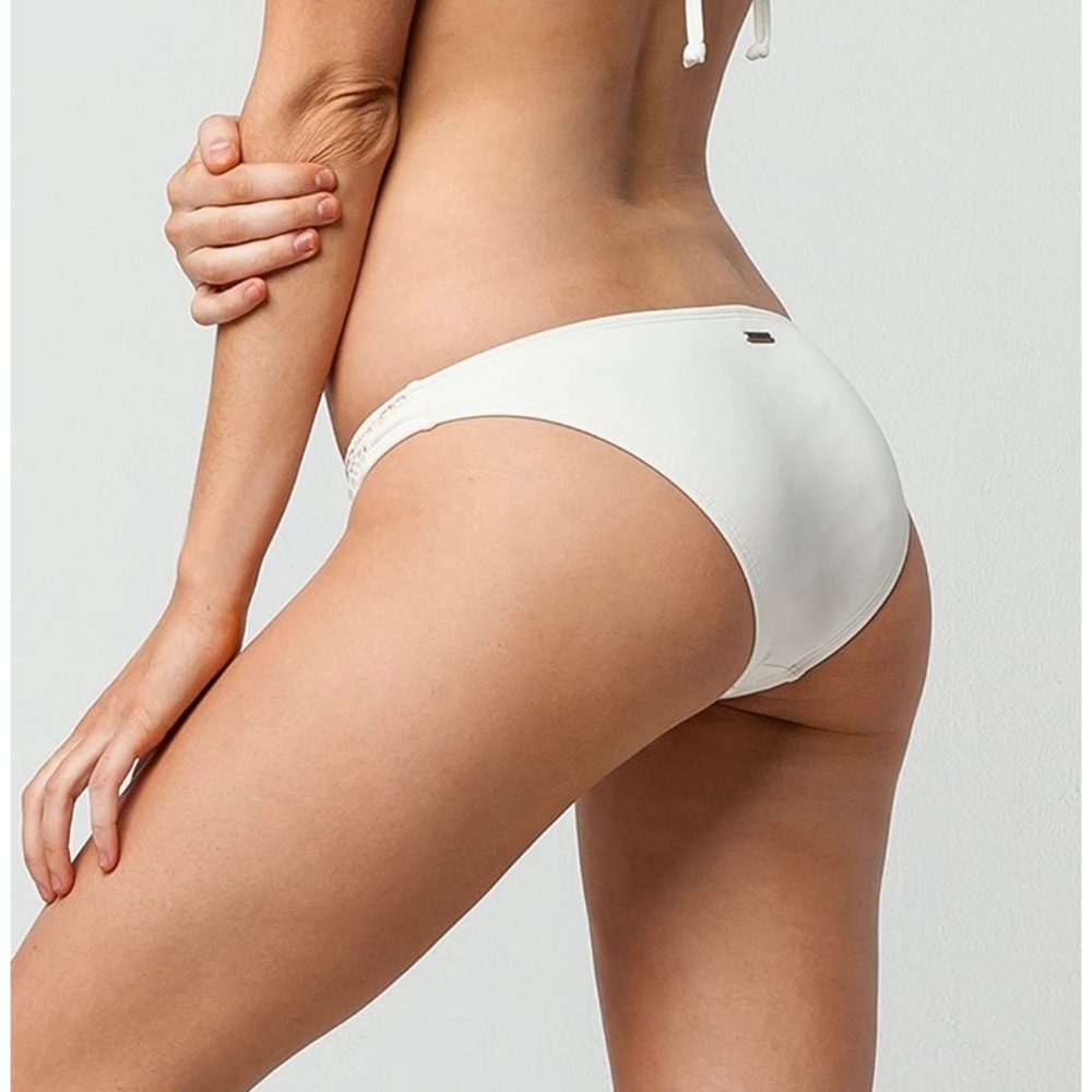 Billabong “At Sea”, cream, bikini bottom, NWT